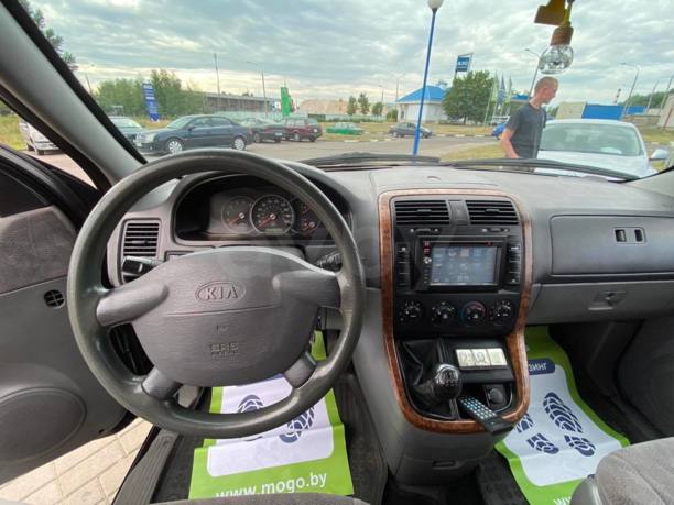 Kia Carnival I · Рестайлинг, 2003 г.
