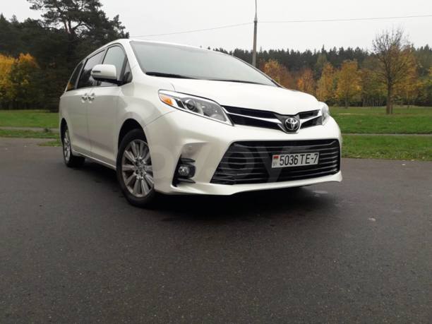 Toyota Sienna III (XL30), 7 мест, 2017 г.