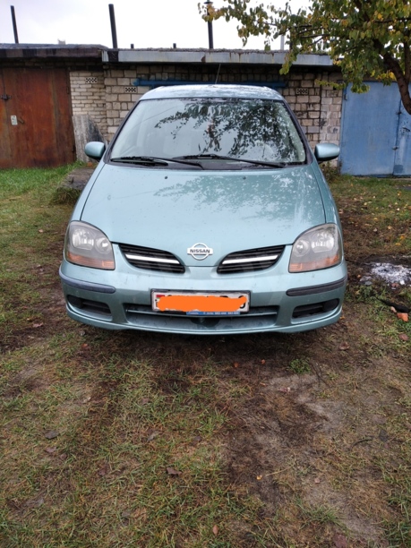 Nissan Almera Tino, 2001 г.
