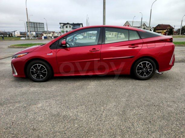 Toyota Prius Prime, 2016 г.