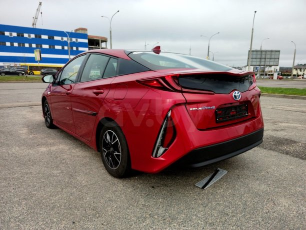 Toyota Prius Prime, 2016 г.