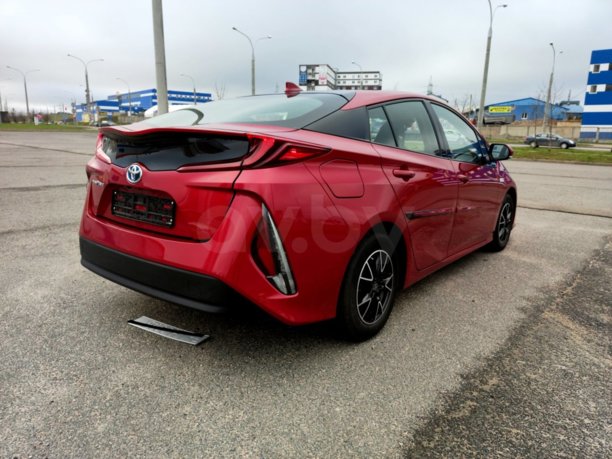 Toyota Prius Prime, 2016 г.