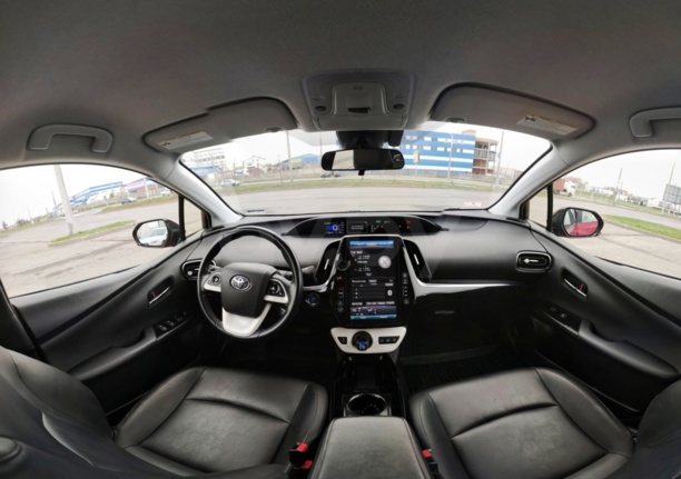 Toyota Prius Prime, 2016 г.