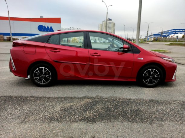 Toyota Prius Prime, 2016 г.