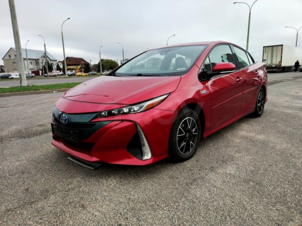 Toyota Prius Prime, 2016 г.