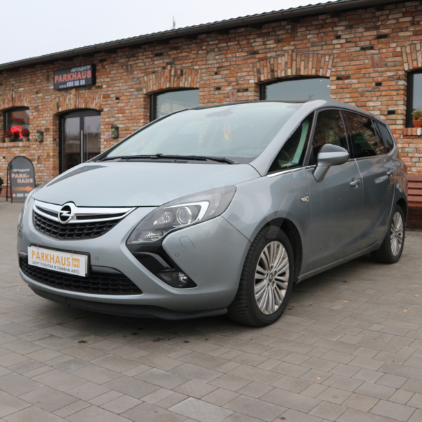 Opel Zafira C, 7 мест, 2015 г.
