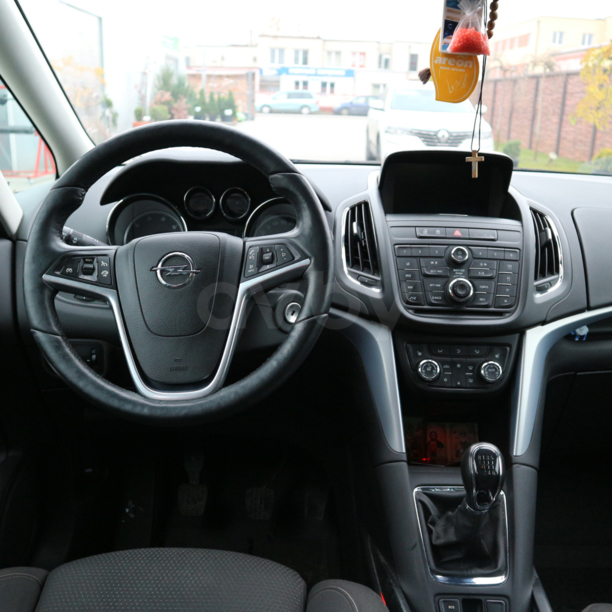 Opel Zafira C, 7 мест, 2015 г.