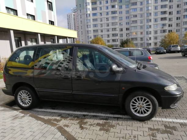 Chrysler Voyager III, 7 мест, 1998 г.
