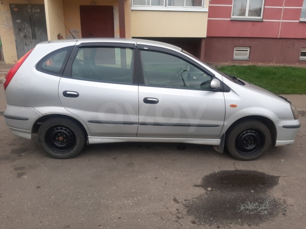 Nissan Almera Tino, 2001 г.
