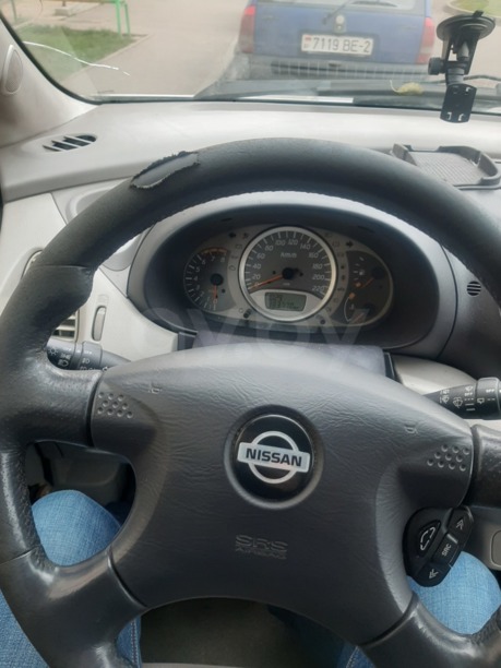 Nissan Almera Tino, 2001 г.