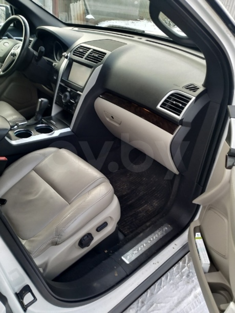 Ford Explorer V, 7 мест, 2012 г.