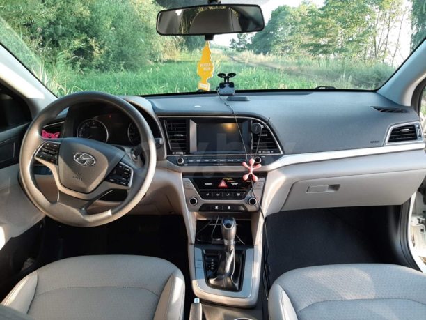 Hyundai Elantra AD, 2017 г.
