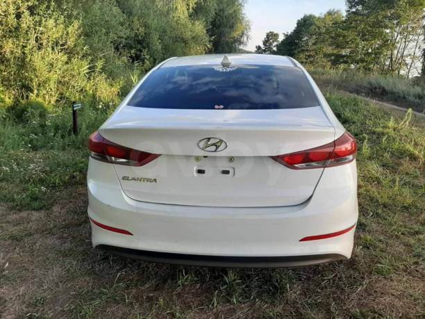 Hyundai Elantra AD, 2017 г.