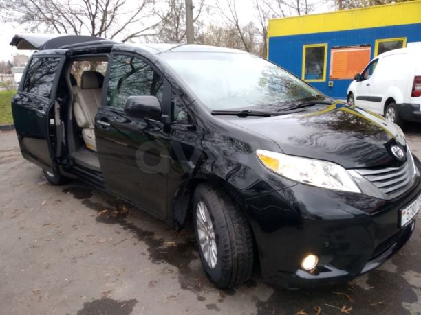 Toyota Sienna III (XL30), 2010 г.