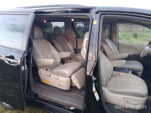 Toyota Sienna III (XL30), 2010 г.