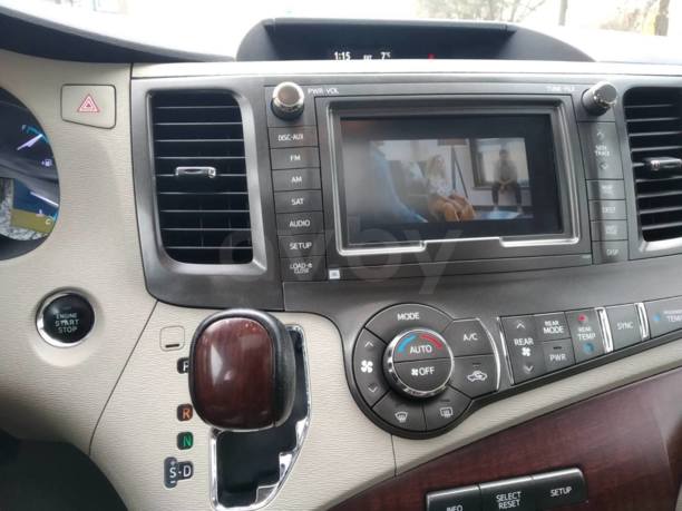 Toyota Sienna III (XL30), 2010 г.