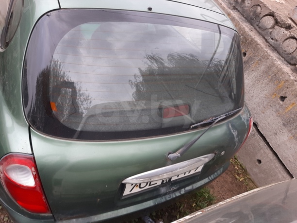Daihatsu Sirion I, 1998 г.