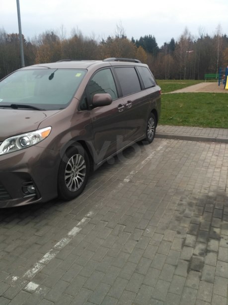 Toyota Sienna III (XL30), 7 мест, 2018 г.