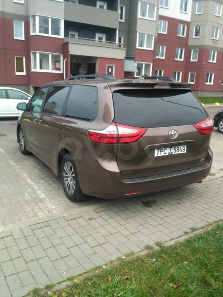 Toyota Sienna III (XL30), 7 мест, 2018 г.