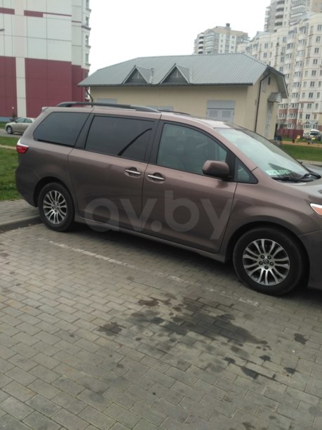 Toyota Sienna III (XL30), 7 мест, 2018 г.