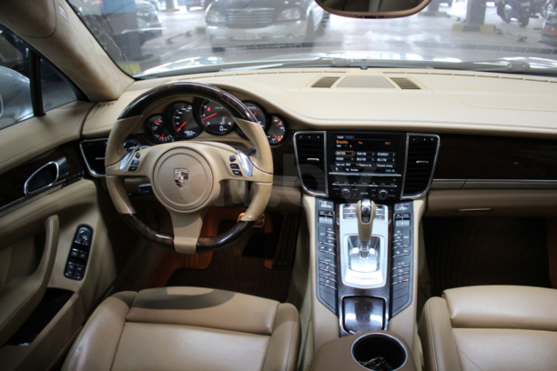 Porsche Panamera 970, 2010 г.