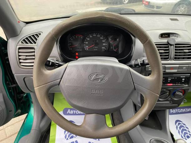 Hyundai Accent LC, 2000 г.