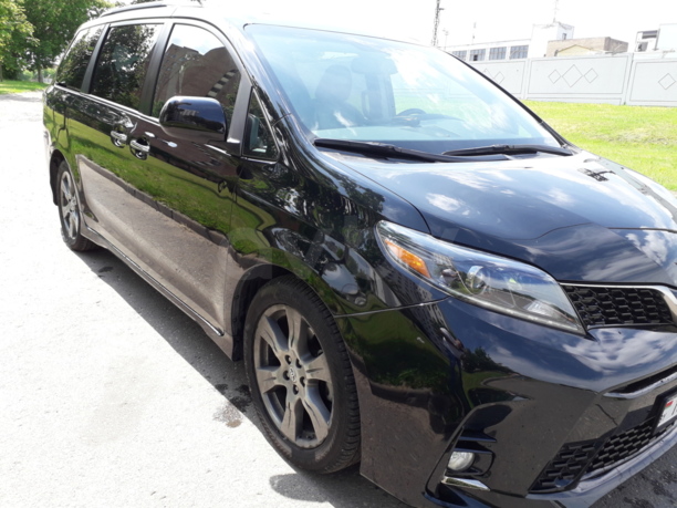 Toyota Sienna III (XL30), 7 мест, 2017 г.
