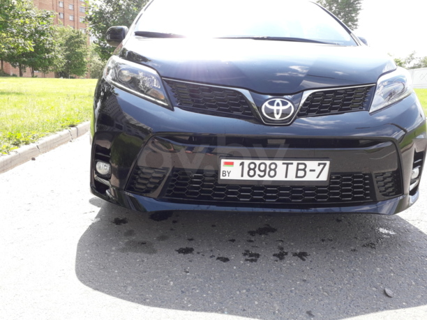 Toyota Sienna III (XL30), 7 мест, 2017 г.
