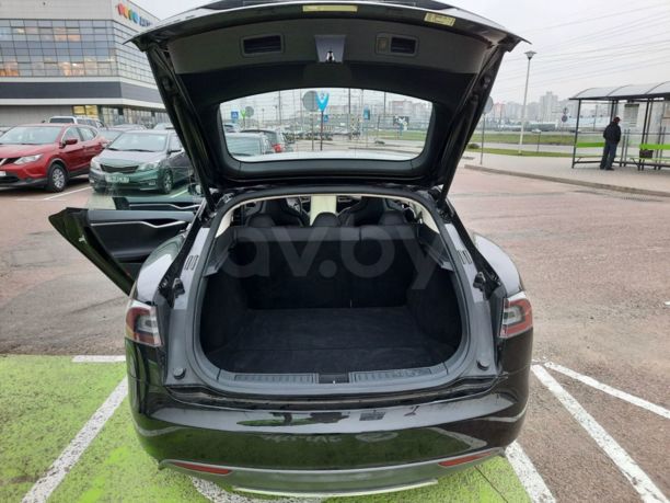 Tesla Model S I, 2014 г.