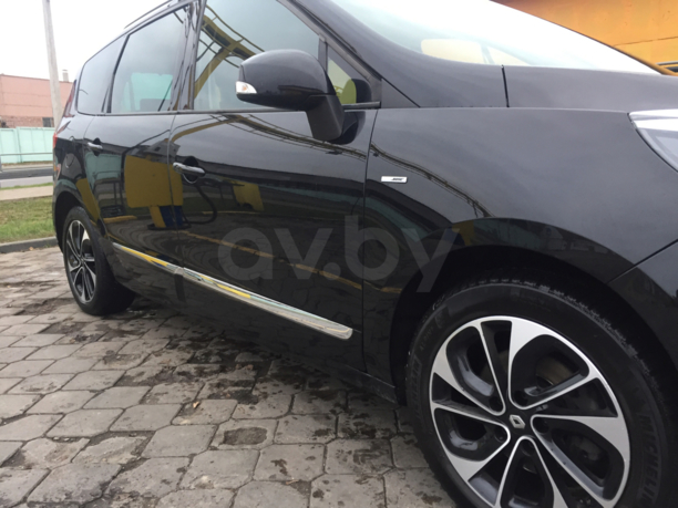 Renault Grand Scenic III · 2-й рестайлинг, 7 мест, 2015 г.