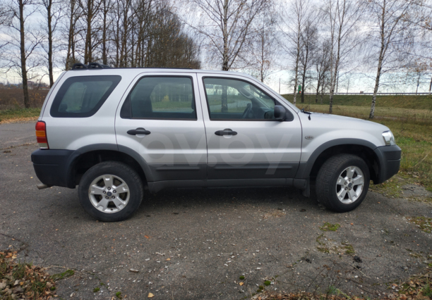 Ford Maverick II, 5 мест, 2005 г.