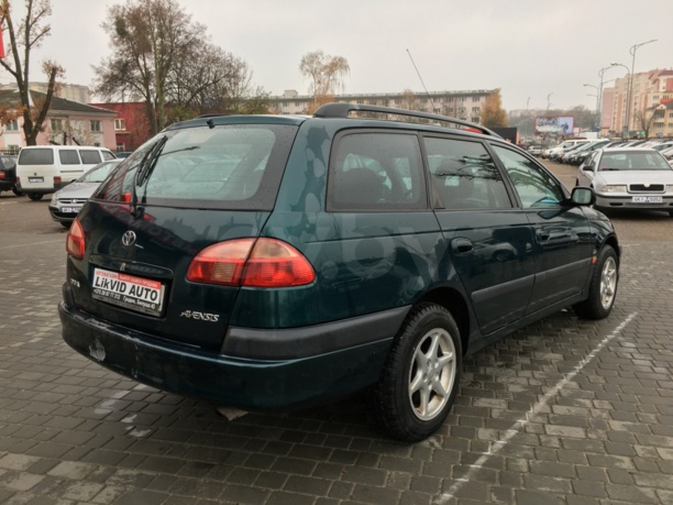 Toyota Avensis I (T220) · Рестайлинг, 2001 г.