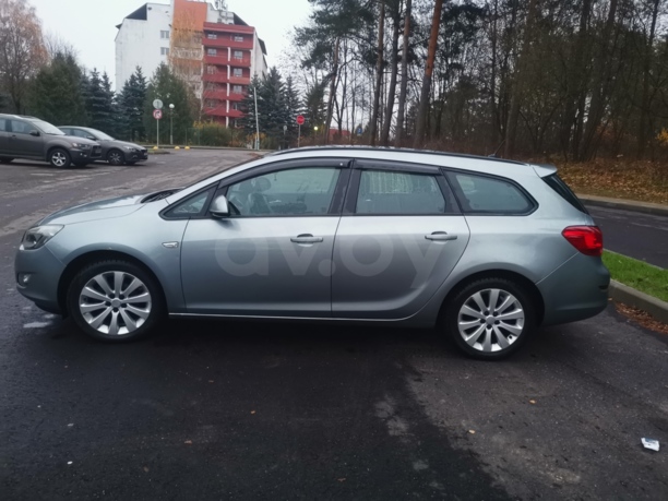 Opel Astra J, 2011 г.