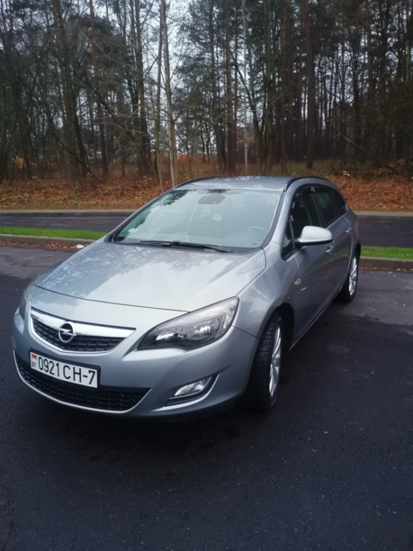 Opel Astra J, 2011 г.