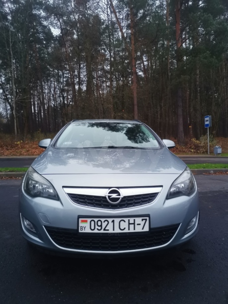Opel Astra J, 2011 г.