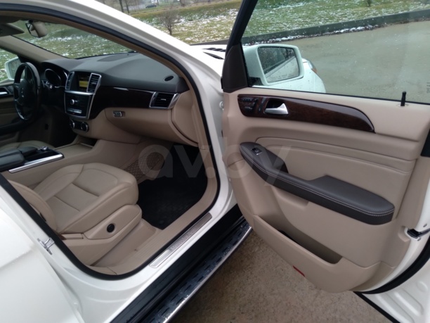 Mercedes-Benz M-Класс W166, 5 мест, 2012 г.