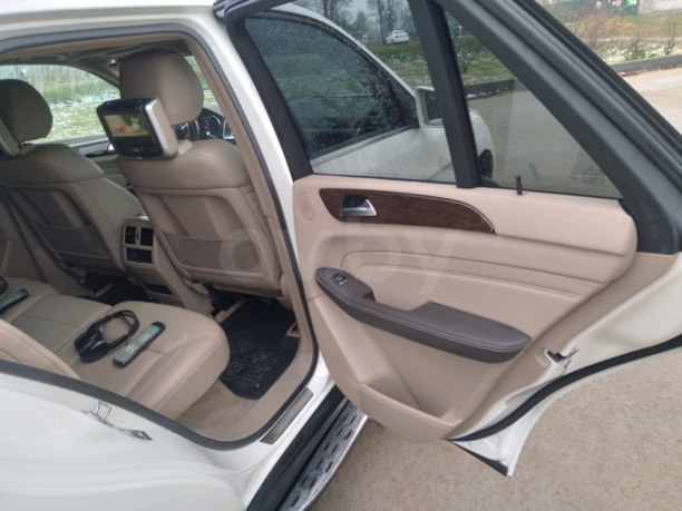 Mercedes-Benz M-Класс W166, 5 мест, 2012 г.