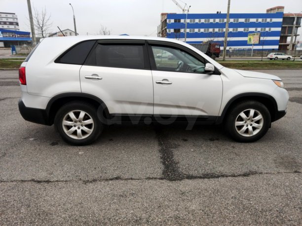 Kia Sorento II, 5 мест, 2011 г.