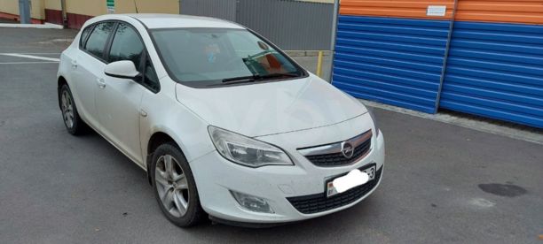 Opel Astra J, 2011 г.