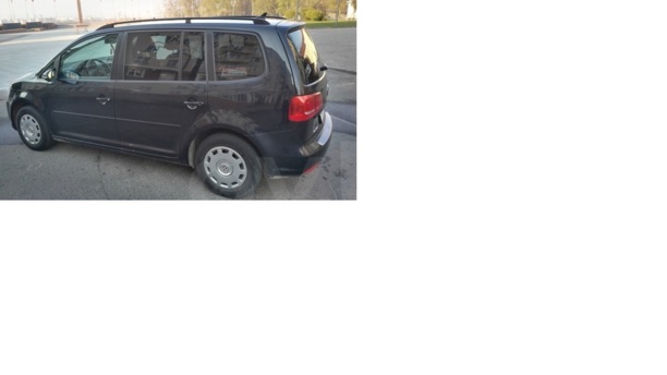 Volkswagen Touran II, 7 мест, 2011 г.