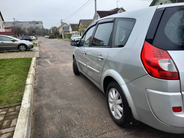 Renault Grand Scenic II · Рестайлинг, 7 мест, 2007 г.