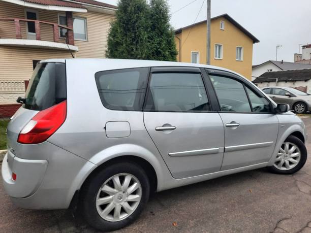 Renault Grand Scenic II · Рестайлинг, 7 мест, 2007 г.