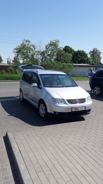 Volkswagen Touran I, 5 мест, 2004 г.