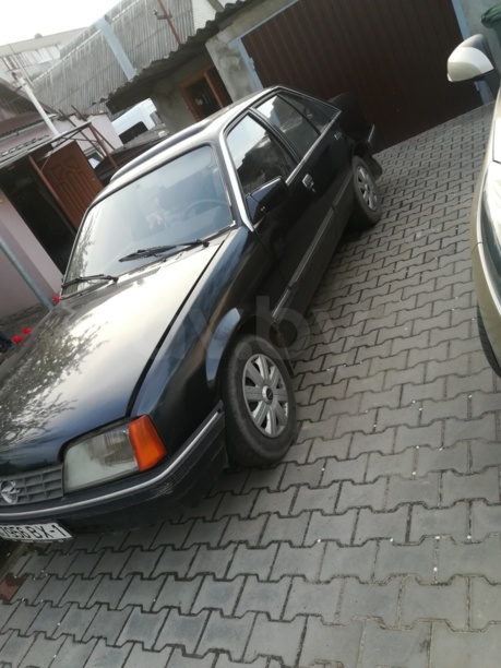 Opel Rekord, 1986 г.