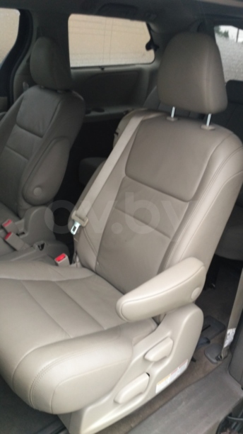 Toyota Sienna III (XL30), 7 мест, 2018 г.