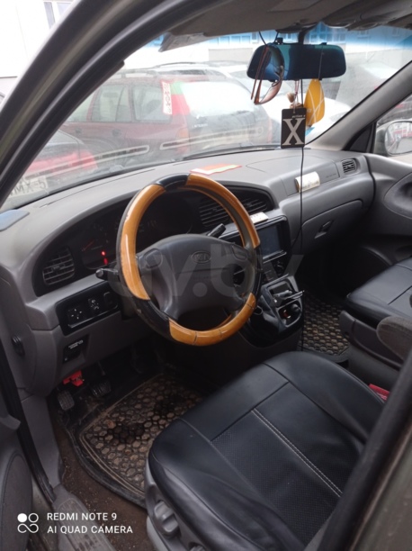 Kia Carnival I, 7 мест, 2000 г.