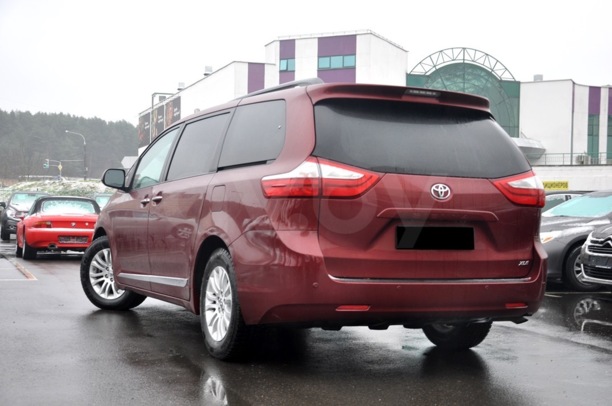 Toyota Sienna III (XL30), 7 мест, 2017 г.