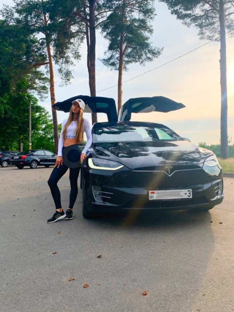 Tesla Model X, 5 мест, 2019 г.