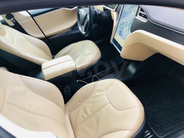 Tesla Model S I, 2013 г.