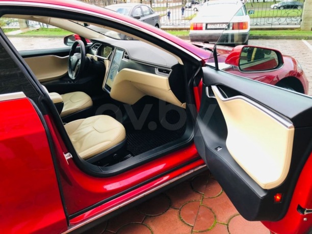 Tesla Model S I, 2013 г.